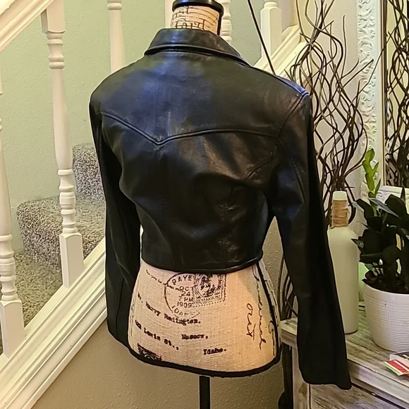 Cropped leather jacket - Picture 5 of 7